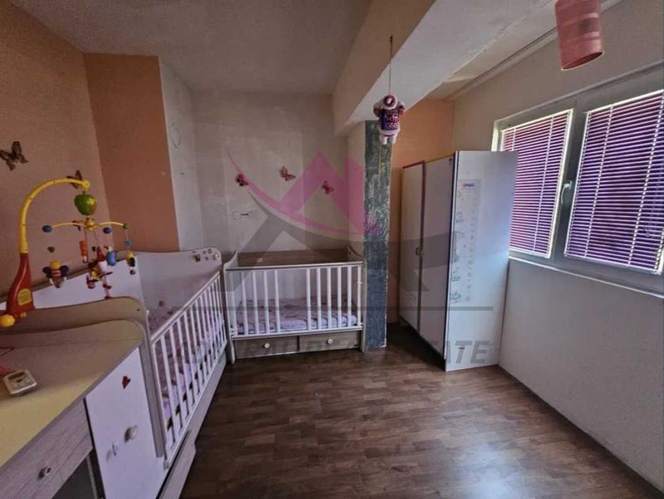 Дава се под наем Тристаен апартамент в Варна, Левски - 63 кв.м за 598.23 € - Снимка #3