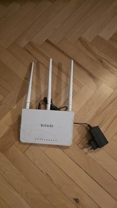 Router Tenda N 300