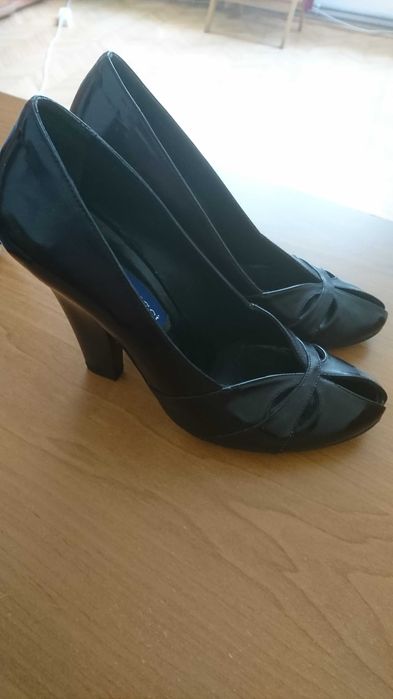 Pantofi lila PIER LUCCI