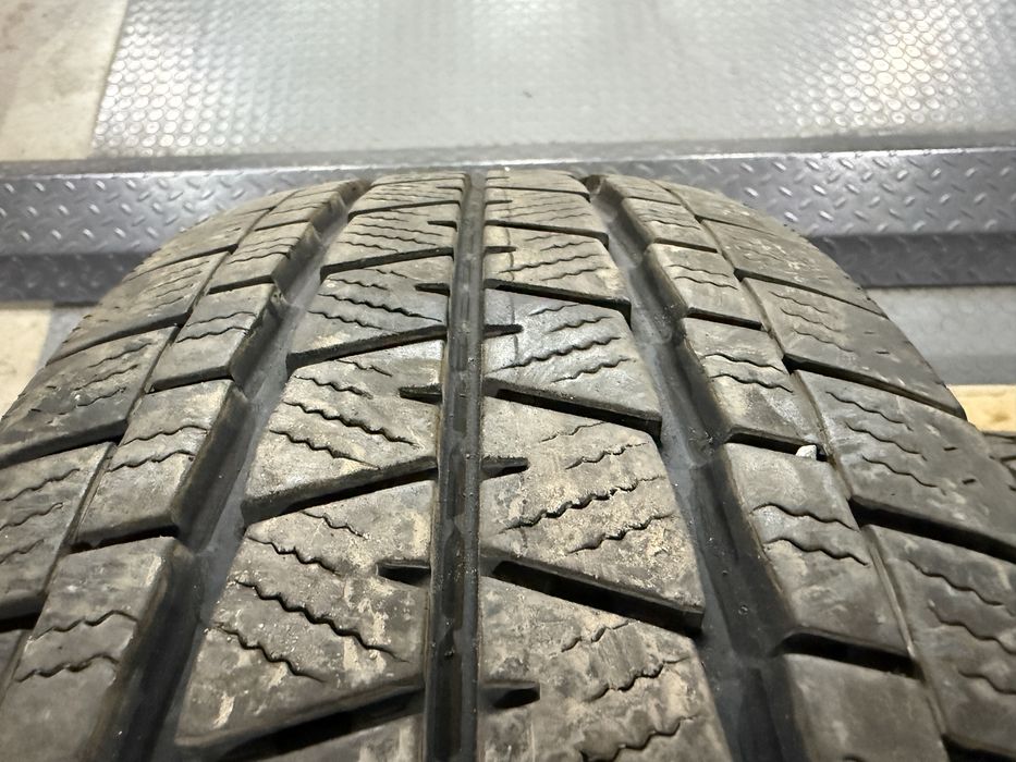 4бр. Товарни Зимни Гуми 215/75R/16C -FALKEN- DOT:2318- 7.4мм+6.3мм