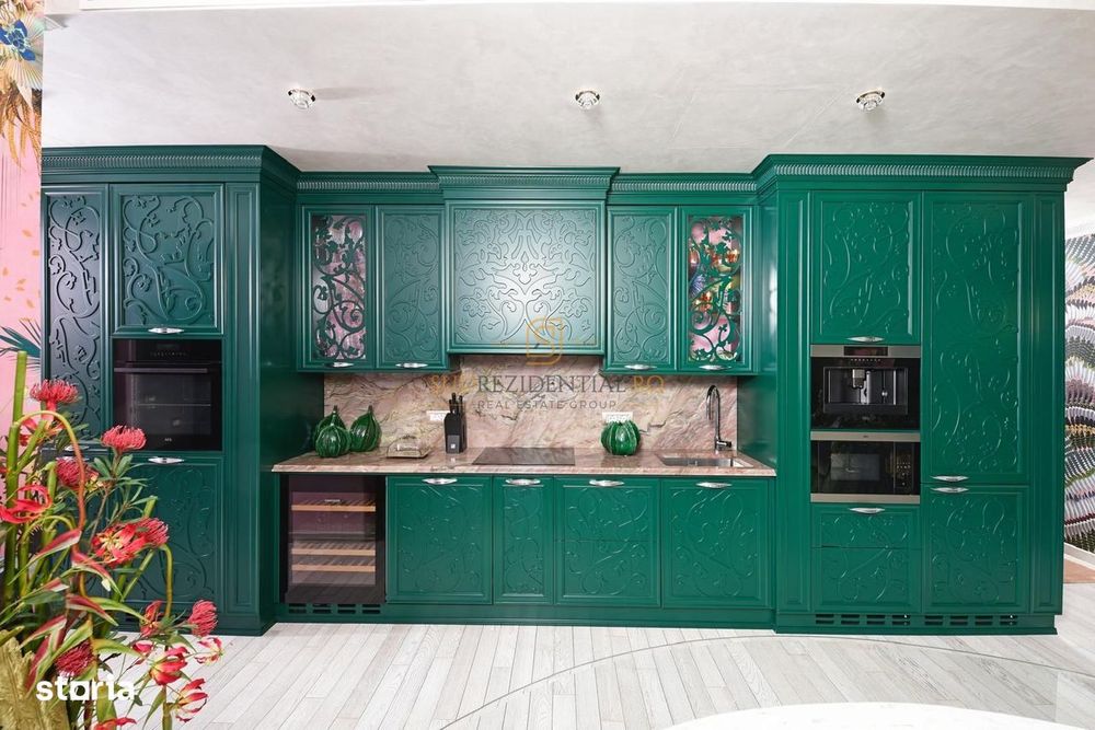 Resedinta de Lux Rococo, 4 camere, Panorama Superba catre Mare