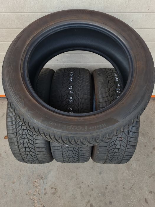 Зимни гуми 4 броя HANKOOK Winter Icept Evo3 235 55 R19 дот 2622