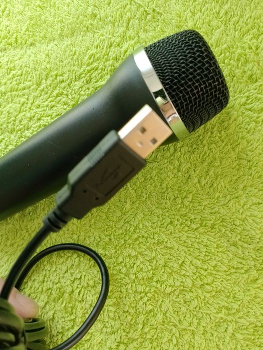 Microfon karaoke