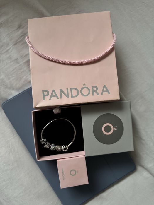 Brățară tip lanț clasic cu halo Pandora Moments + 4 Charms
