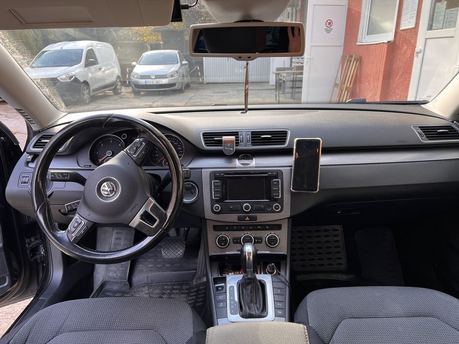 Vând vw passat b7 an 2014