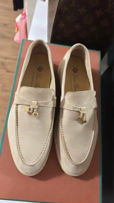 Loro Piana бежевый