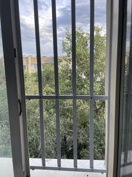 Решетка от выпадения детей.