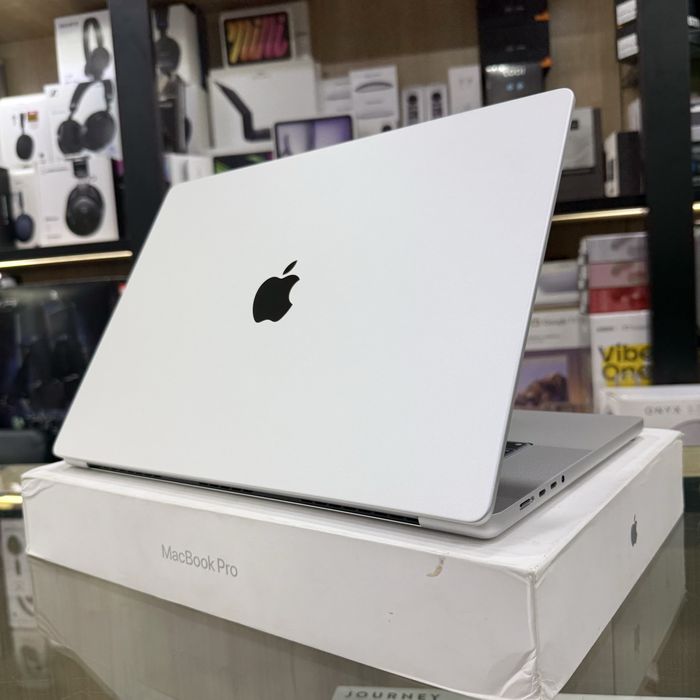 Macbook Pro 16" M4 Max 36/1Tb Silver