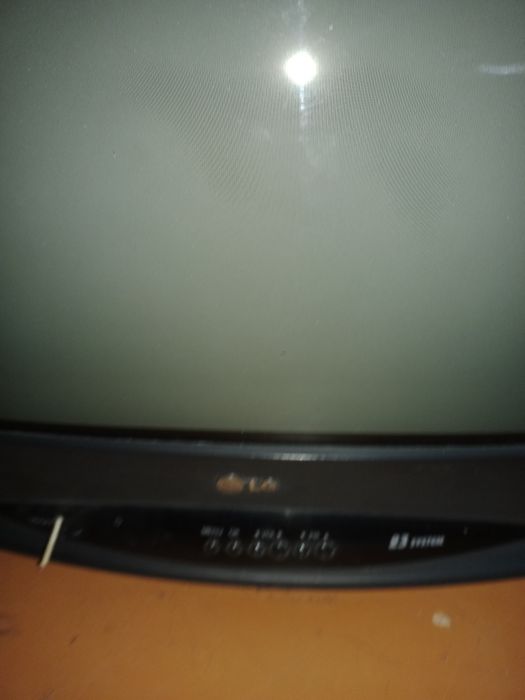 Продам телевизор LG