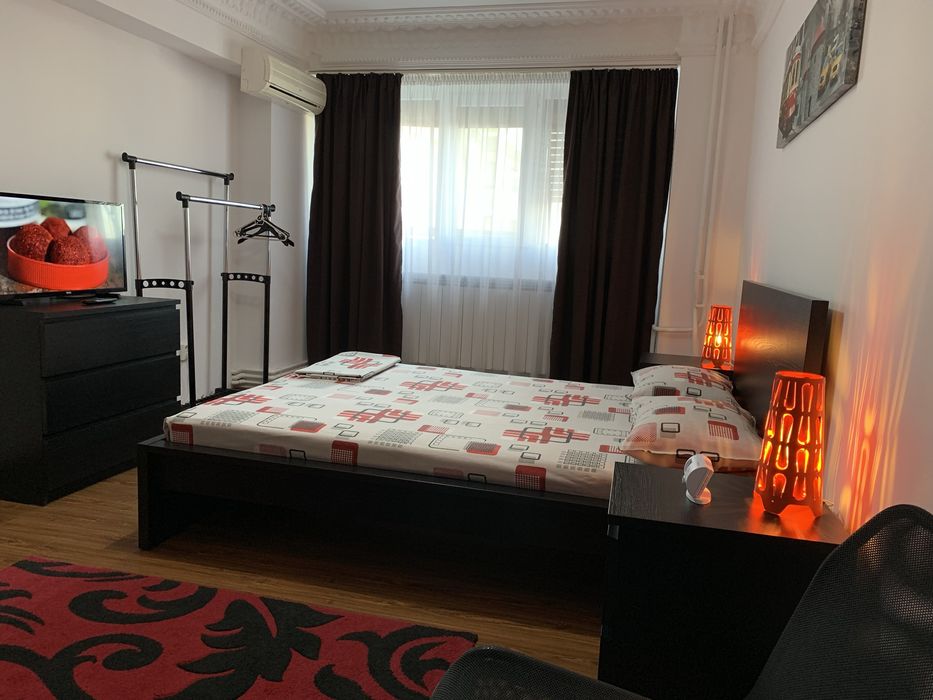 Vand dormitor IKEA complet sau partial impecabil