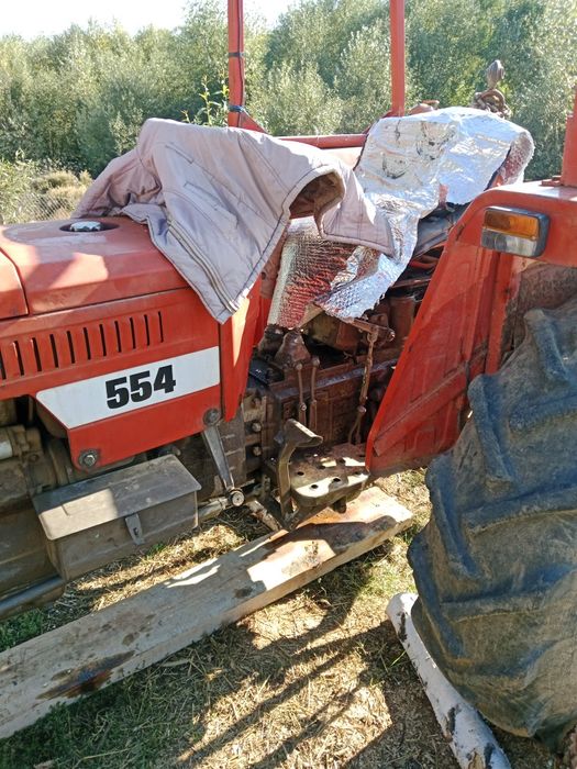 Vând tractor carraro 4x4 model 554