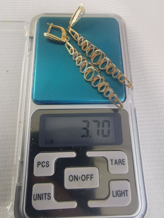 Deosebiti cercei din aur de 14k