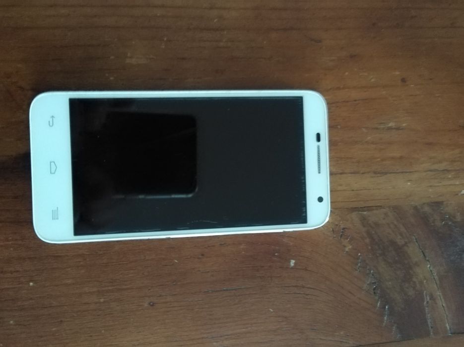 Продавам телефон Alcatel one touch ibol 2 mini android