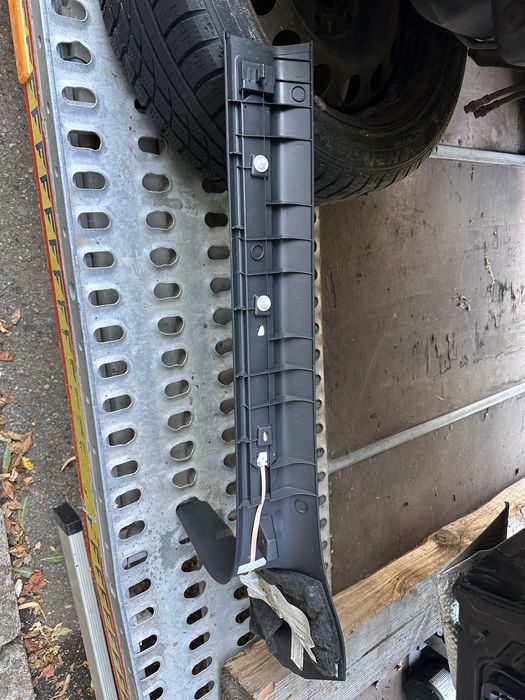 Audi A8 D4 4H 2010 - 2018 праг вътрешен предна лява врата