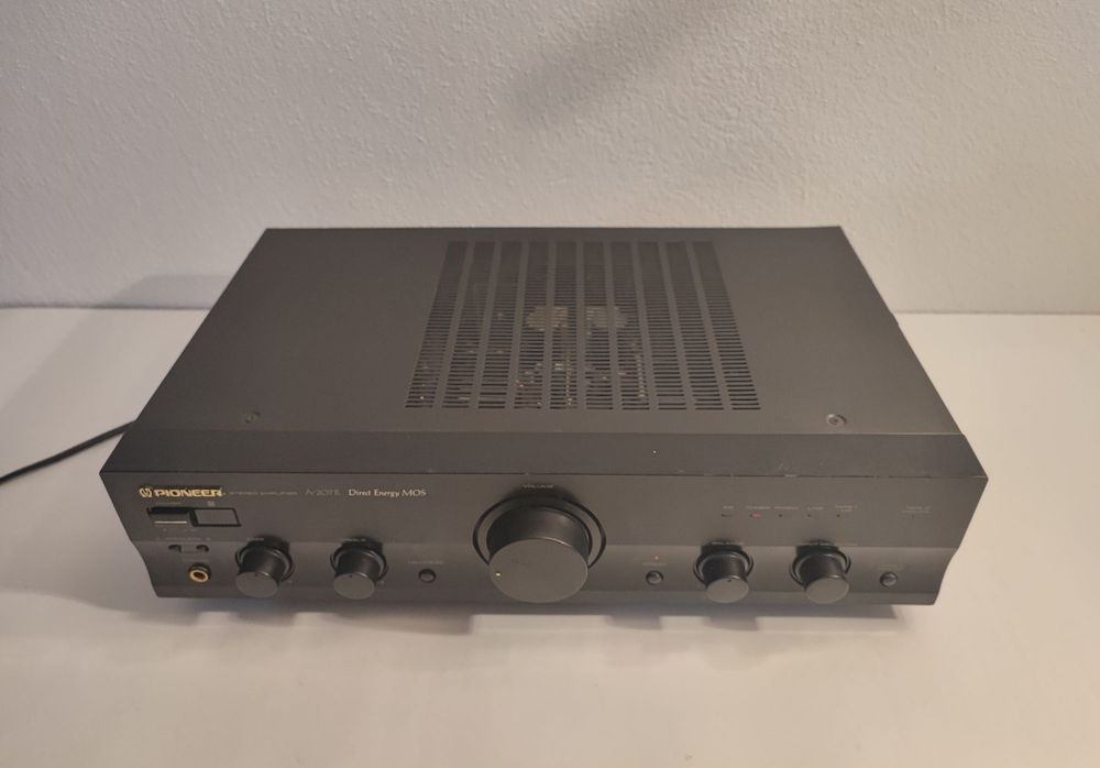 Amplificator Pioneer A207 R statie