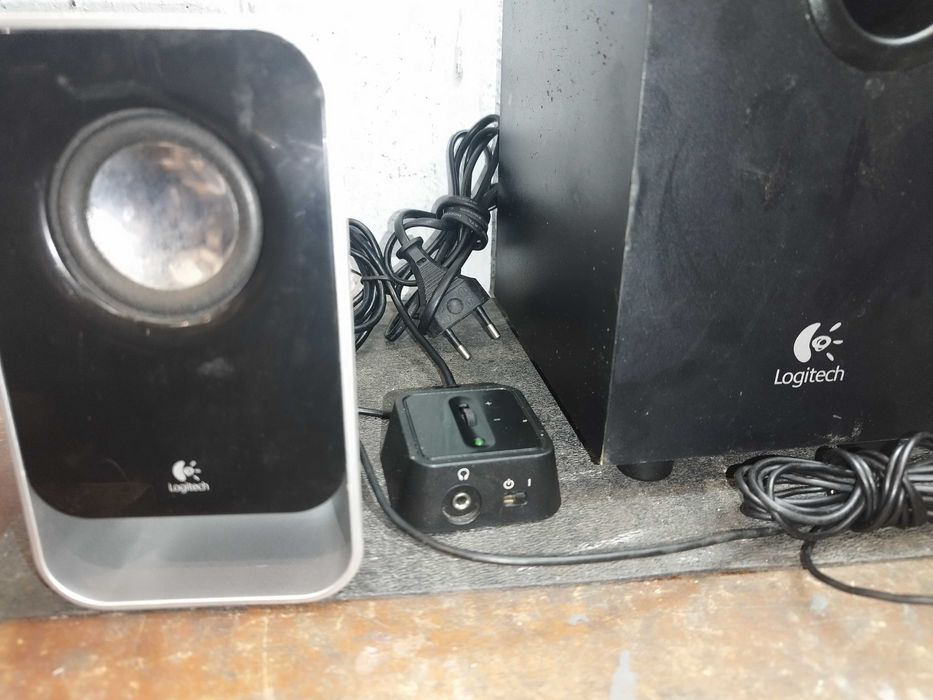 Logitech LS21 sistem audio 2.1