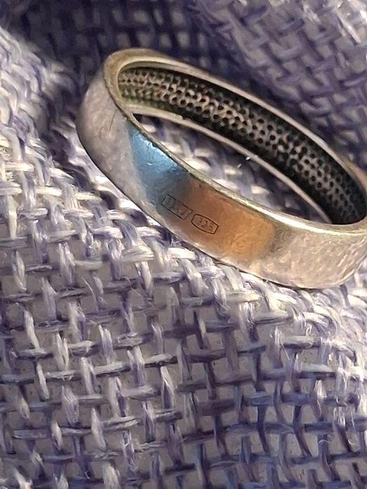 Серебряное кольцо с крестом