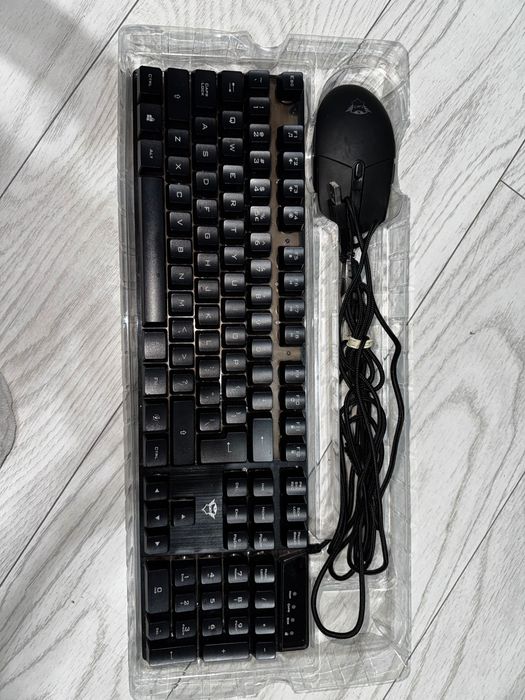 tastatura cu mose