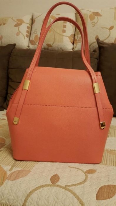 Продавам дамска чанта