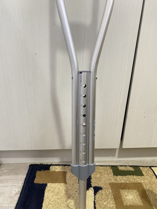 THUASNE Костыль дюраллюминиевый