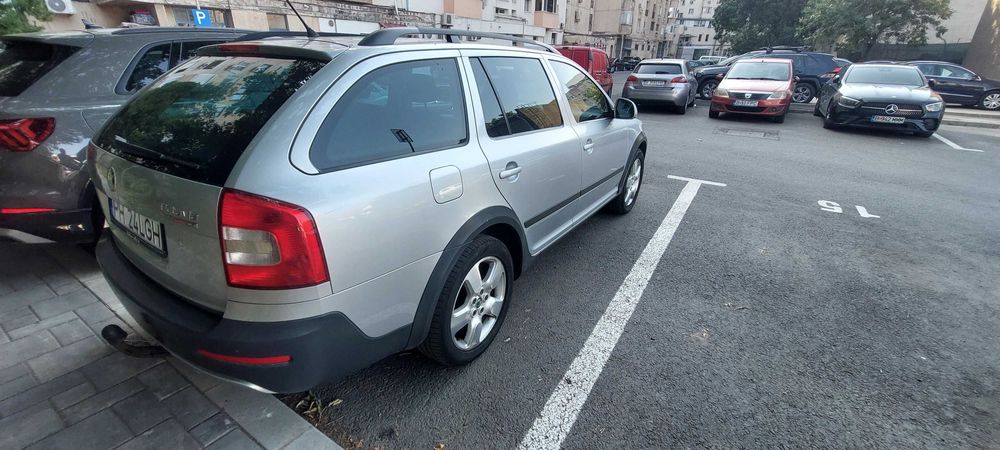 Skoda Octavia Scout 4×4 - an 2010, 6950 eur.