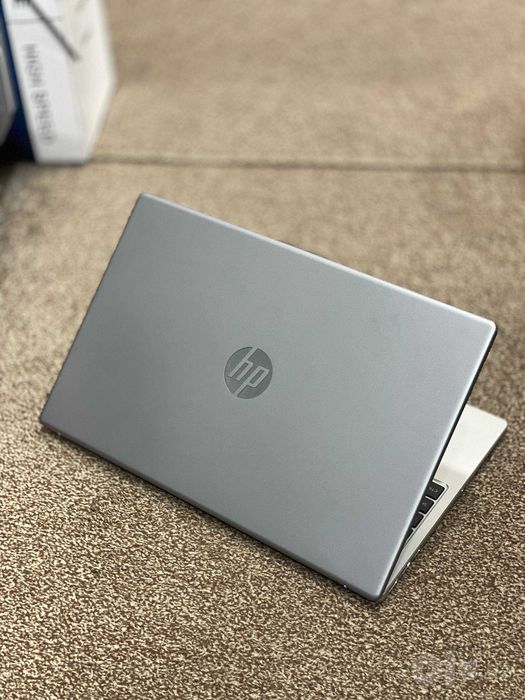 Hp laptop AMD Ryzen 5 7520U with Radeon Graphics