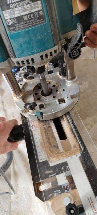 Установка дверей и