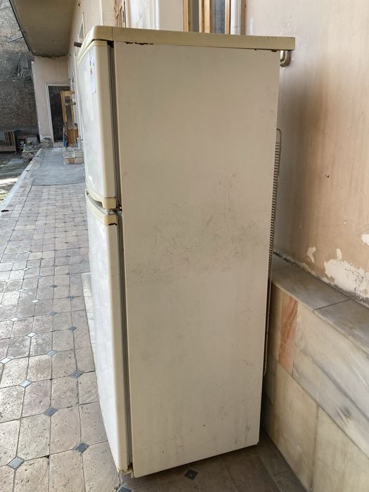 Xaladelnik srochna sotiladi