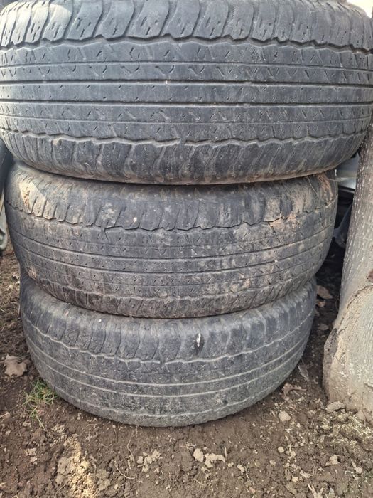 Продам комплект шин 265/65 R17