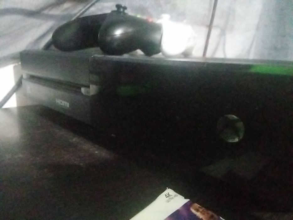 Vând sau schimb Xbox one
