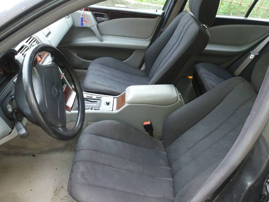 Мерцедес Е 300 95г