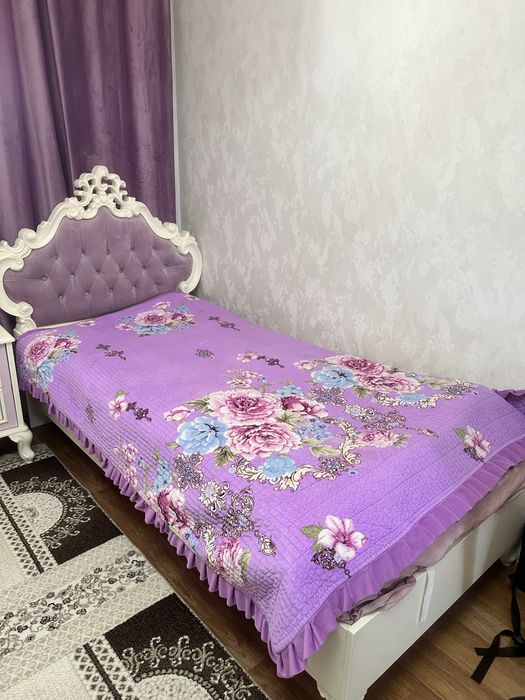 Кровать для спальни