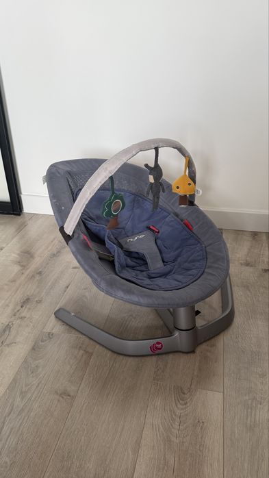 Шезлонг для новорожденного