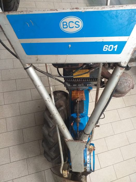 Vand motocositoare  pentru iarba mare
