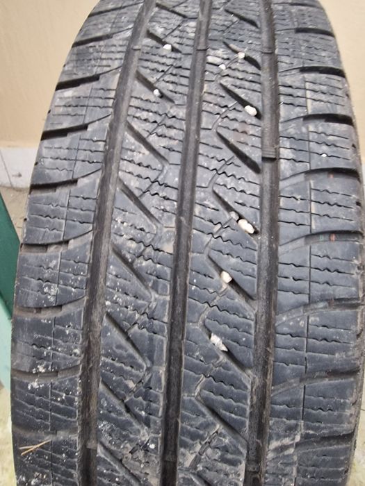 Anvelopă 215/65R16C marca Goodyear, DOT 2021,8 mm