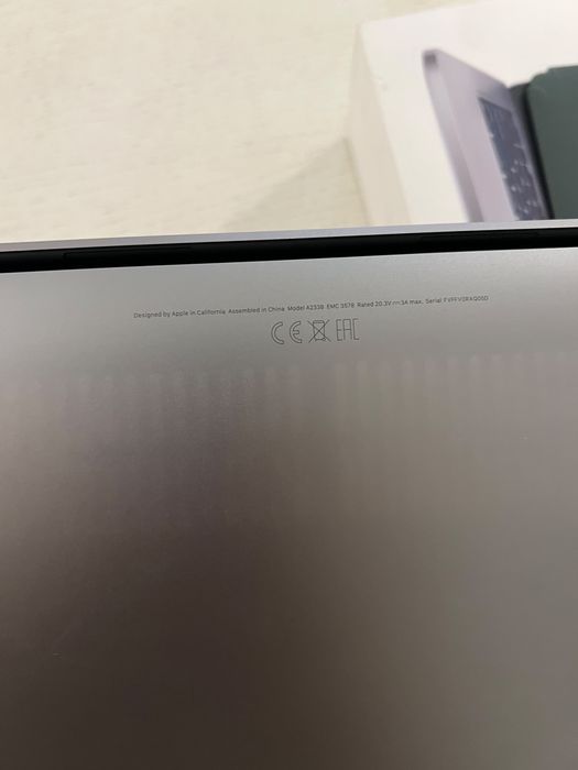 Продам MacBook Pro 13 M1 2020 года