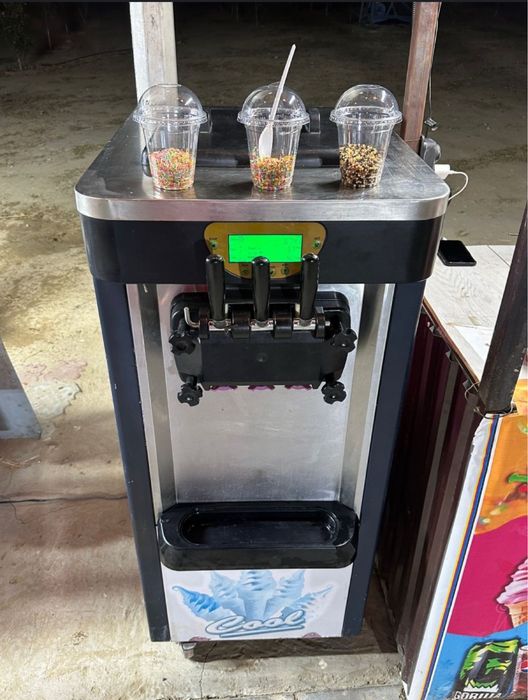 Мороженный аппарат срочно