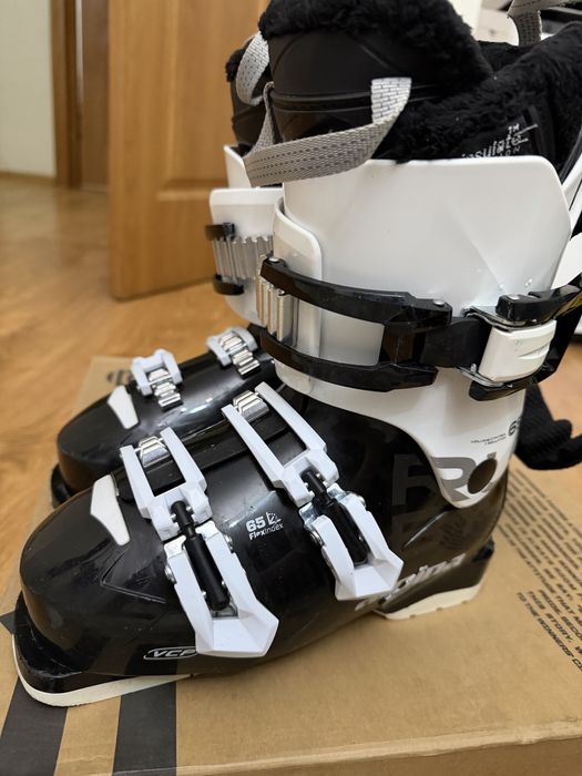 Горнолыжные ботинки