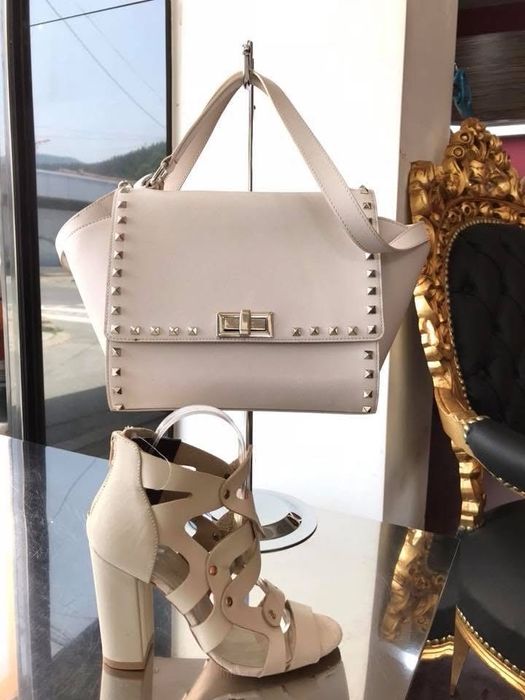 Нови обувки DARIS