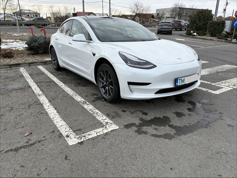 Tesla Model 3 SR+ 2020