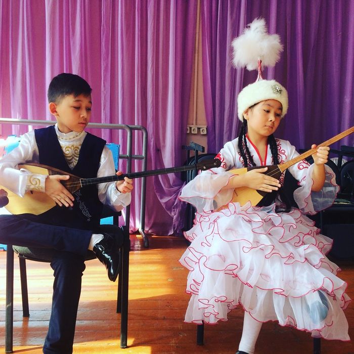 Домбра .Домбыра үйрену