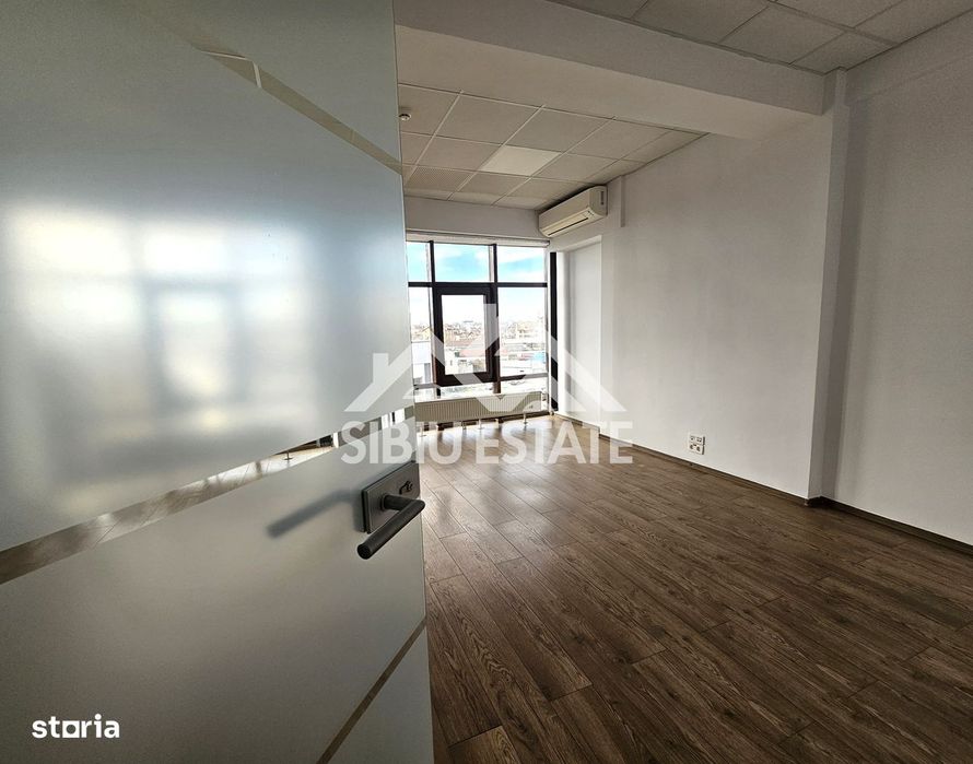 Spatiu de birouri de inchriat locatie centrala si vizibilitate buna