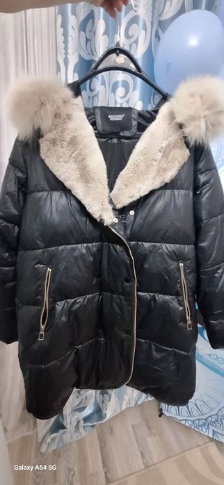 Продам куртку женскую зима