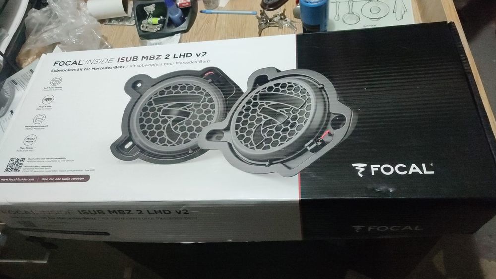 „Boxe Focal INSIDE Mercedes-Benz C-Class – 1 mare + 4 mici (fără fire)
