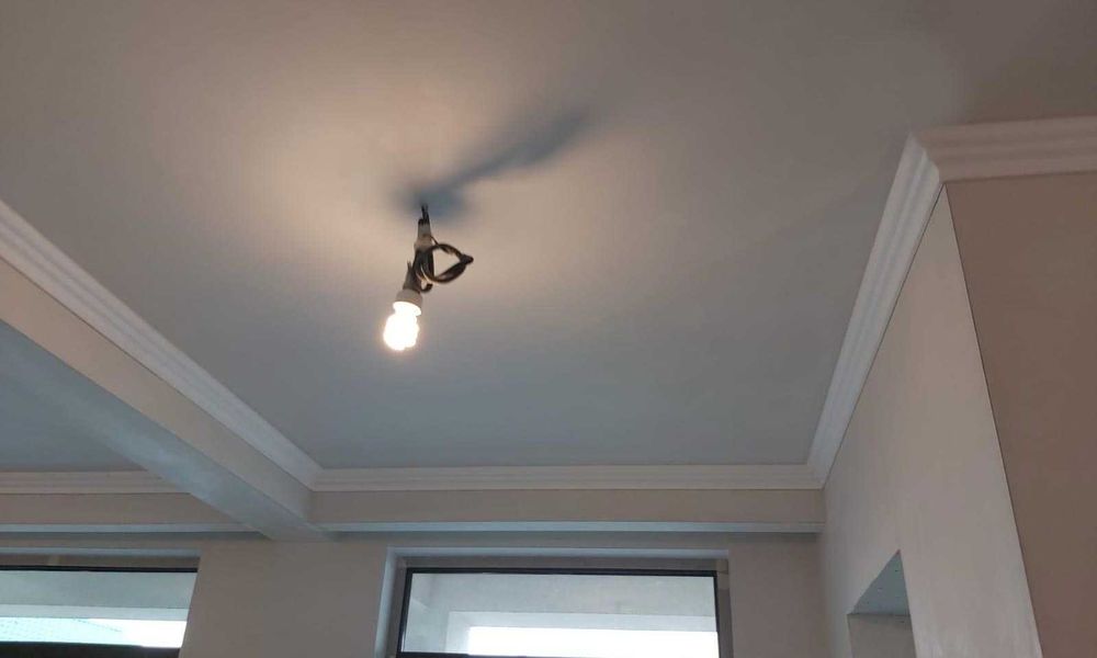 Reparații, revopsiri, finisaje la cerere direct la meseriaș.