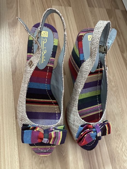 Pantofi/sandale cu toc 38