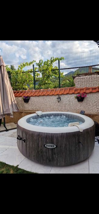 Надуваемо  Джакузи  Intex greeywood  за 4 човека !