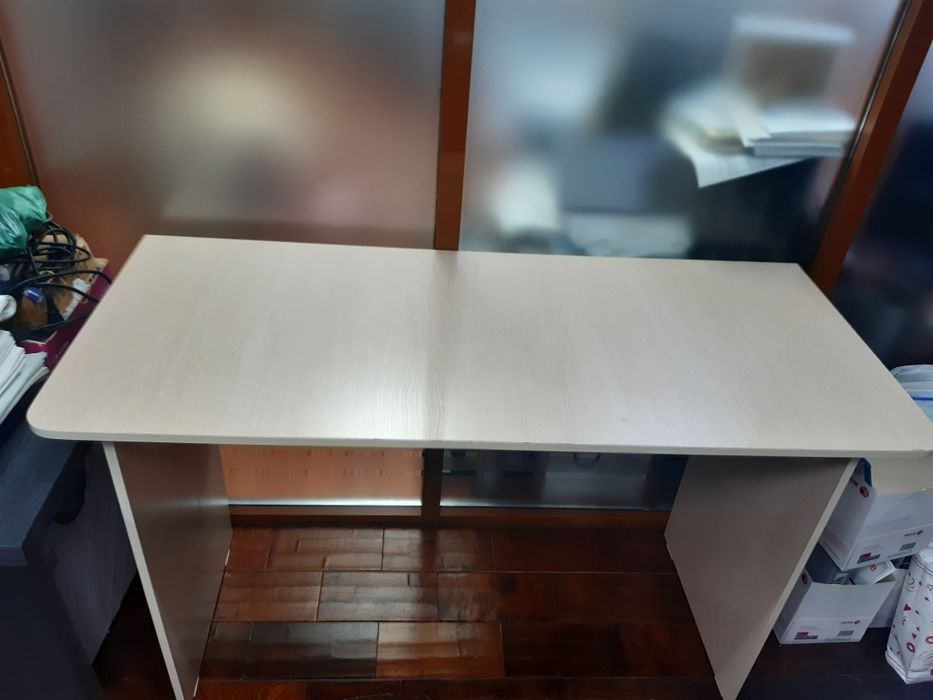 письменный стол, универсальный.