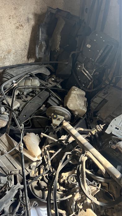 Мерс 211 Лупарь по запчастям