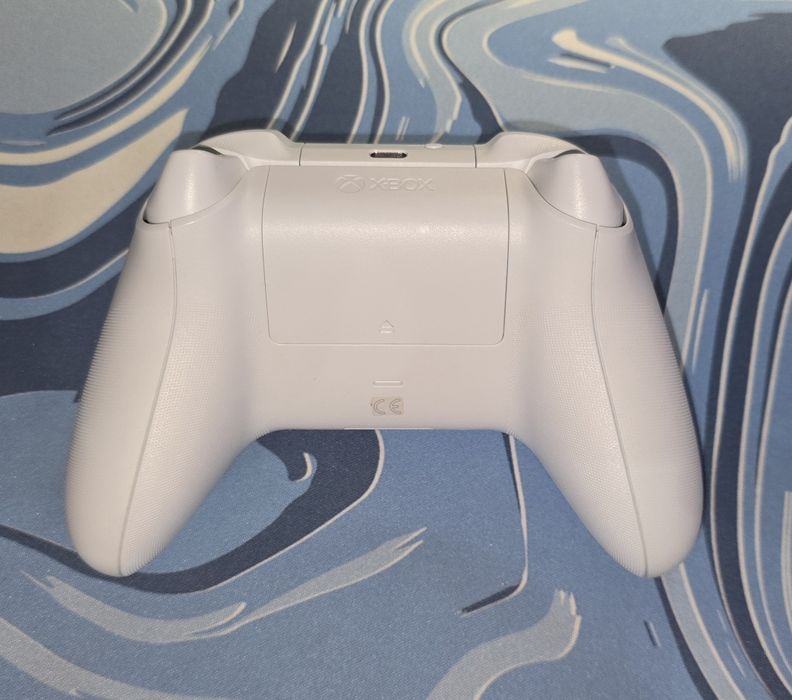 Xbox controller - robot white бял